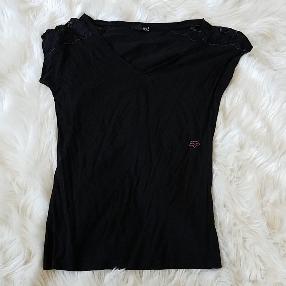 Fox v neck with lace